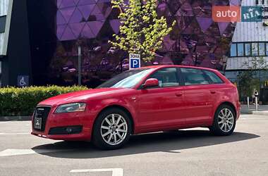 Хэтчбек Audi A3 2010 в 