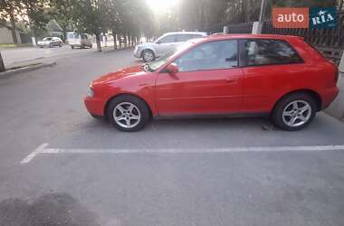 Хэтчбек Audi A3 1999 в 