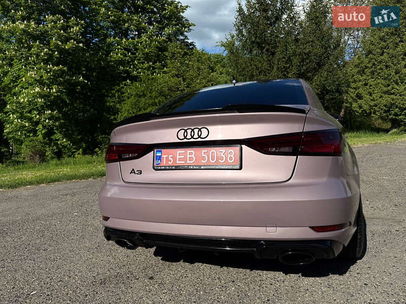 Седан Audi A3 2019 в Бурштыне