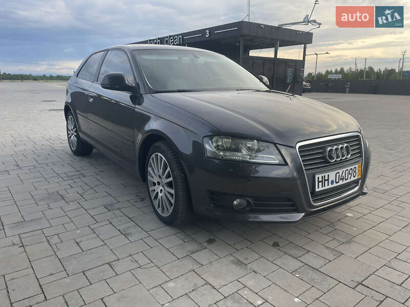 Хэтчбек Audi A3 2009 в 