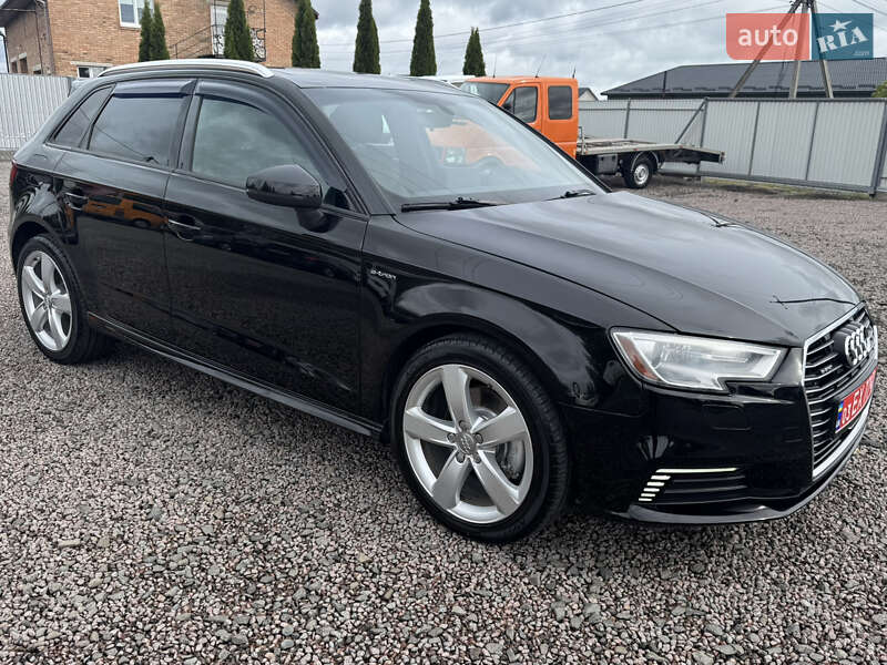 Хэтчбек Audi A3 2017 в Луцке