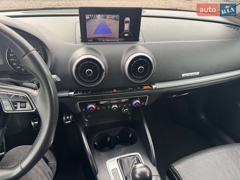 Хэтчбек Audi A3 2017 в Луцке
