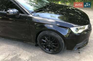 Хэтчбек Audi A3 2014 в 