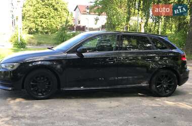 Хэтчбек Audi A3 2014 в 