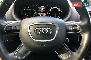 Хэтчбек Audi A3 2014 в 