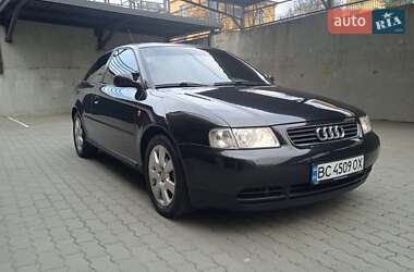 Хетчбек Audi A3 1999 в 
