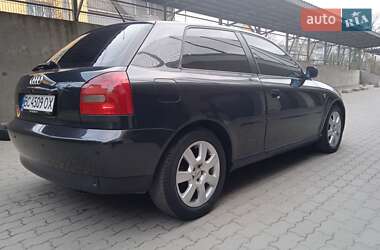 Хетчбек Audi A3 1999 в 