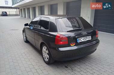Хетчбек Audi A3 1999 в 