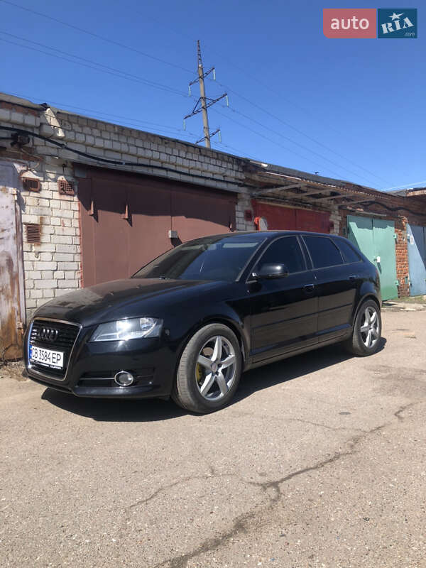 Хэтчбек Audi A3 2012 в 