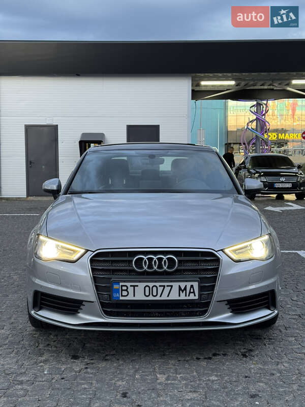 Седан Audi A3 2016 в 