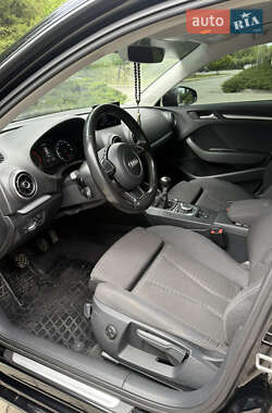 Хэтчбек Audi A3 2015 в 