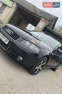 Хетчбек Audi A3 2003 в 