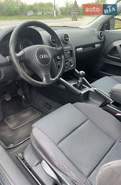 Хетчбек Audi A3 2003 в 