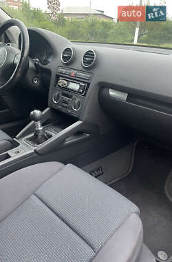 Хетчбек Audi A3 2003 в 