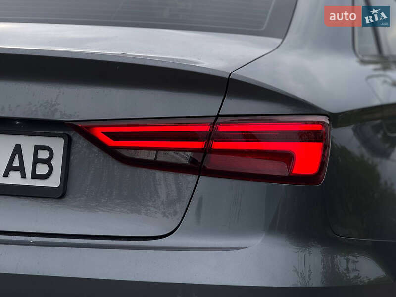Седан Audi A3 2019 в Кривом Роге