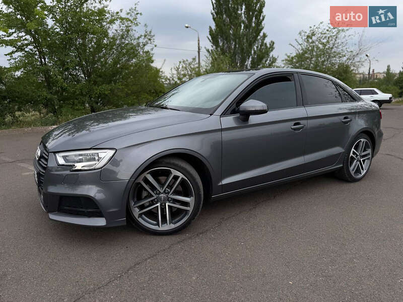 Седан Audi A3 2019 в Кривом Роге
