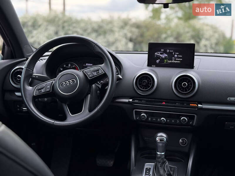 Седан Audi A3 2019 в Кривом Роге