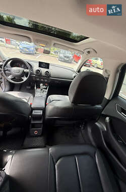 Хетчбек Audi A3 2015 в 
