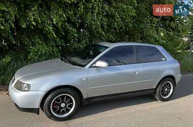 Хэтчбек Audi A3 1998 в 