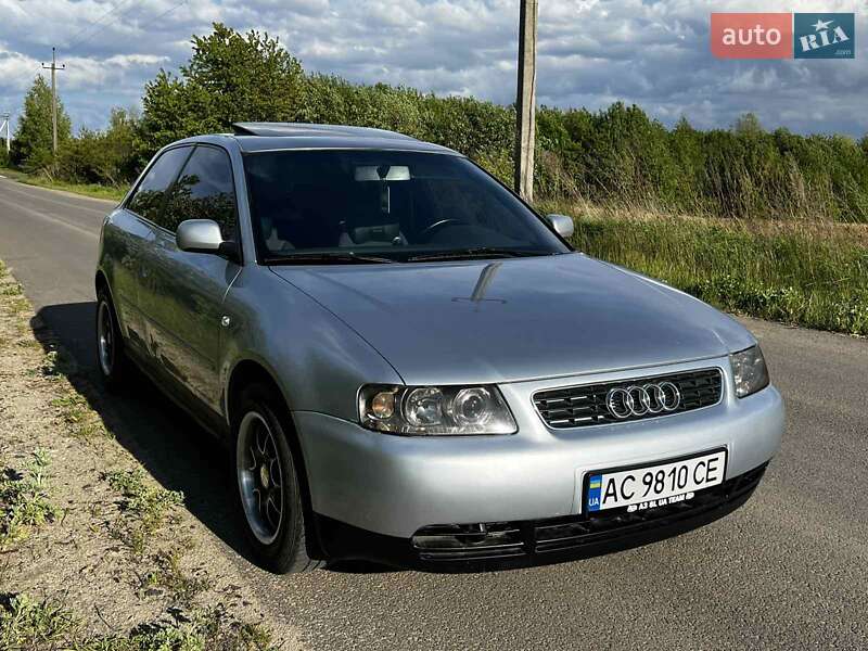 Хэтчбек Audi A3 1998 в 