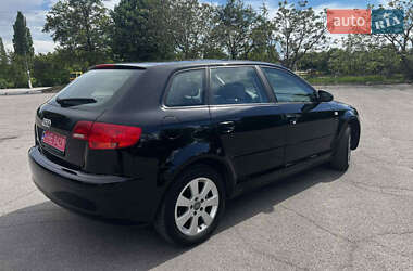 Хэтчбек Audi A3 2006 в 