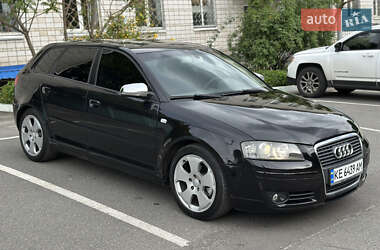 Хетчбек Audi A3 2004 в 