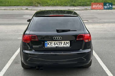Хетчбек Audi A3 2004 в 