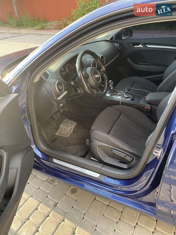 Хэтчбек Audi A3 2016 в Львове