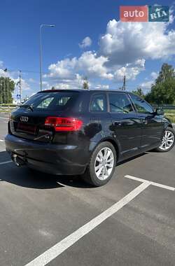 Хетчбек Audi A3 2012 в 