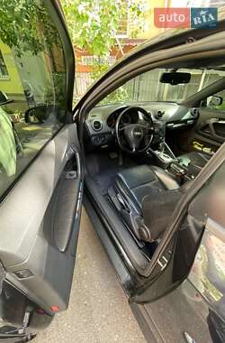 Хетчбек Audi A3 2004 в 