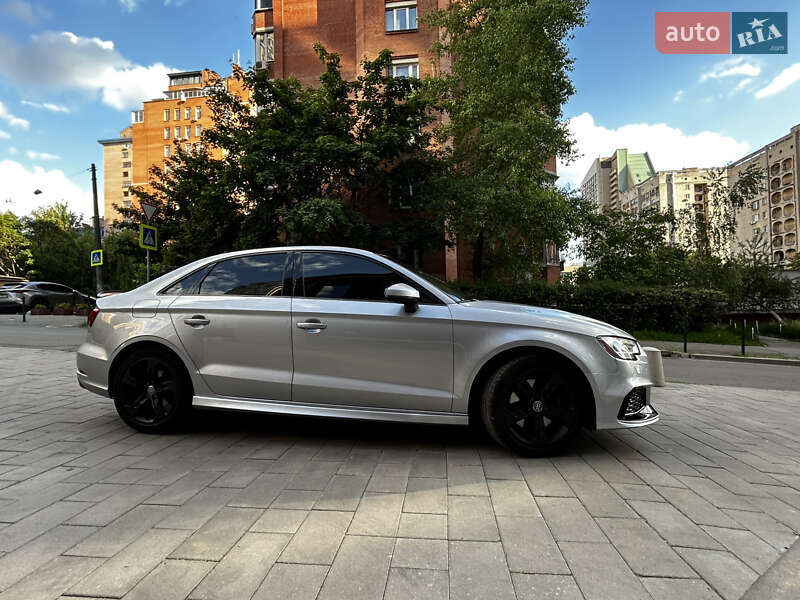 Седан Audi A3 2017 в Киеве