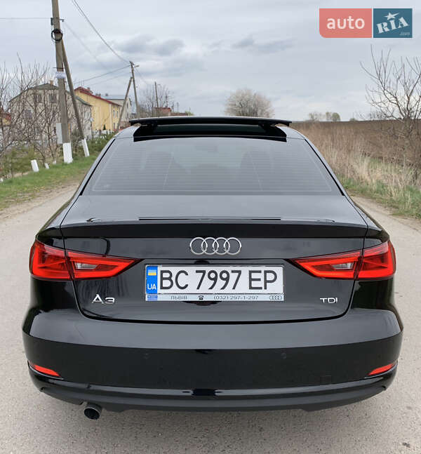 Седан Audi A3 2015 в Львове