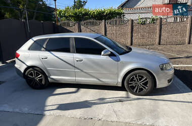 Хэтчбек Audi A3 2006 в 