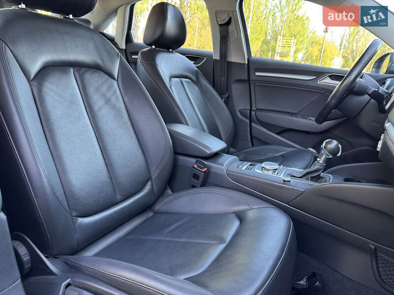 Седан Audi A3 2015 в Одесі
