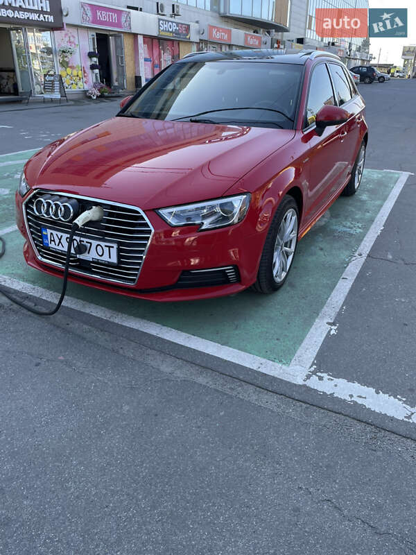 Хэтчбек Audi A3 2016 в Харькове