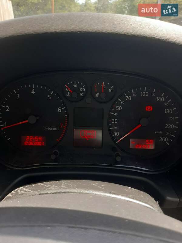 Хэтчбек Audi A3 2003 в Харькове