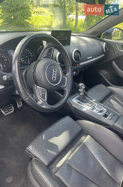 Хэтчбек Audi A3 2016 в 