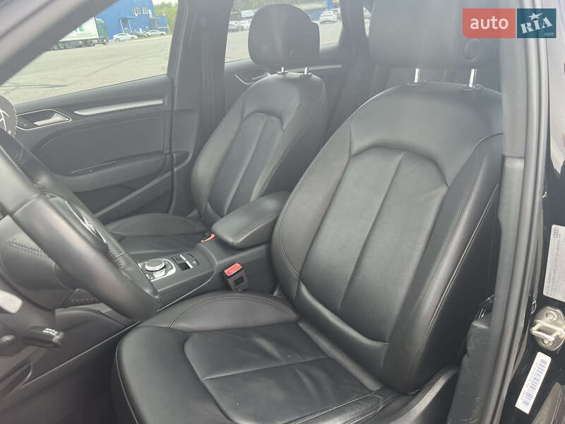 Седан Audi A3 2017 в Киеве