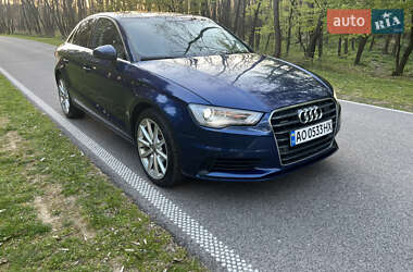 Седан Audi A3 2014 в Ужгороде