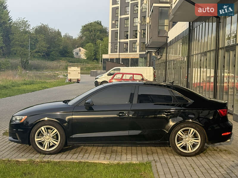 Седан Audi A3 2015 в Рівному