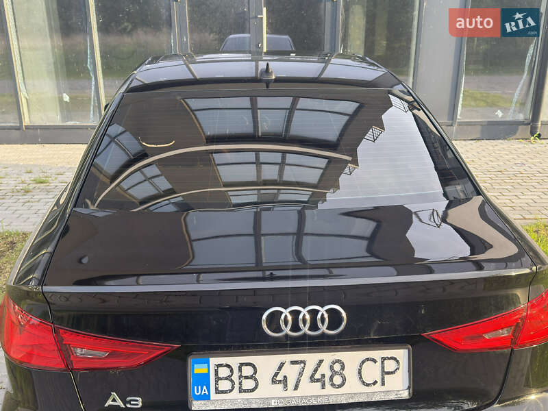 Седан Audi A3 2015 в Рівному