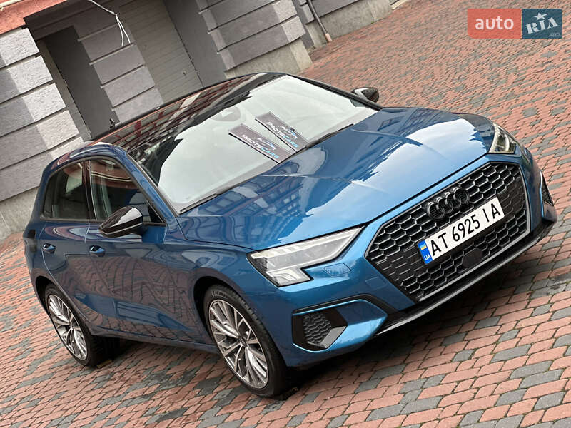 Хэтчбек Audi A3 2021 в Ивано-Франковске