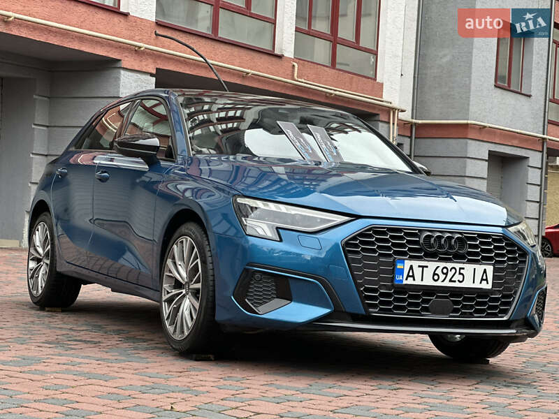 Хэтчбек Audi A3 2021 в Ивано-Франковске