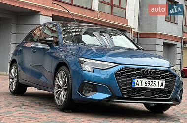 Хэтчбек Audi A3 2021 в 
