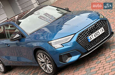 Хэтчбек Audi A3 2021 в 