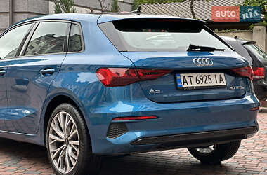 Хэтчбек Audi A3 2021 в 