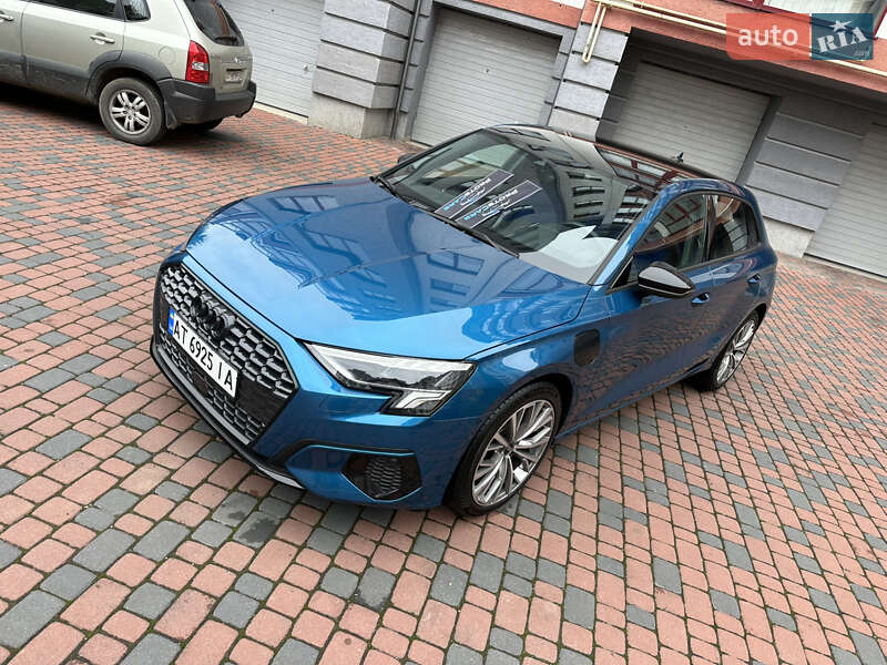 Хэтчбек Audi A3 2021 в Ивано-Франковске