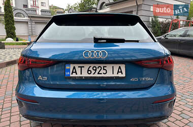 Хэтчбек Audi A3 2021 в 