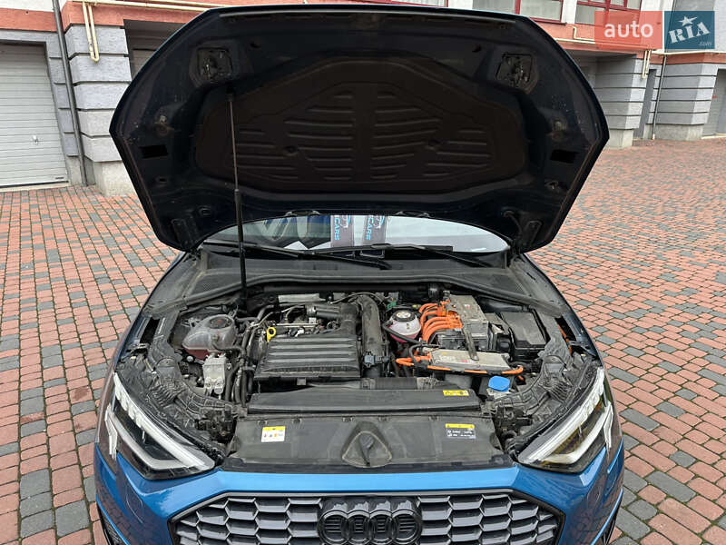 Хэтчбек Audi A3 2021 в Ивано-Франковске
