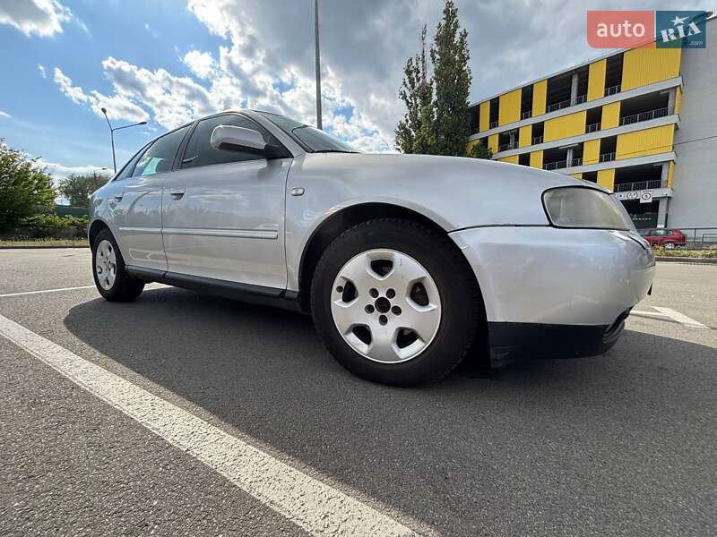 Хэтчбек Audi A3 2001 в Киеве